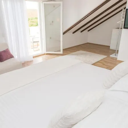 Luxurious In With Sauna Unesic