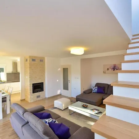 Luxurious In With Sauna Holiday home
