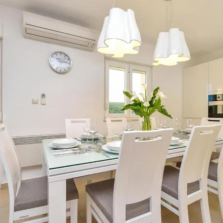 Cozy In With Sauna Unesic