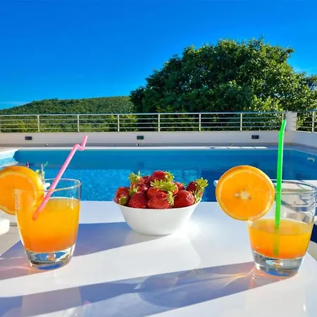 度假居 Cozy In With Sauna