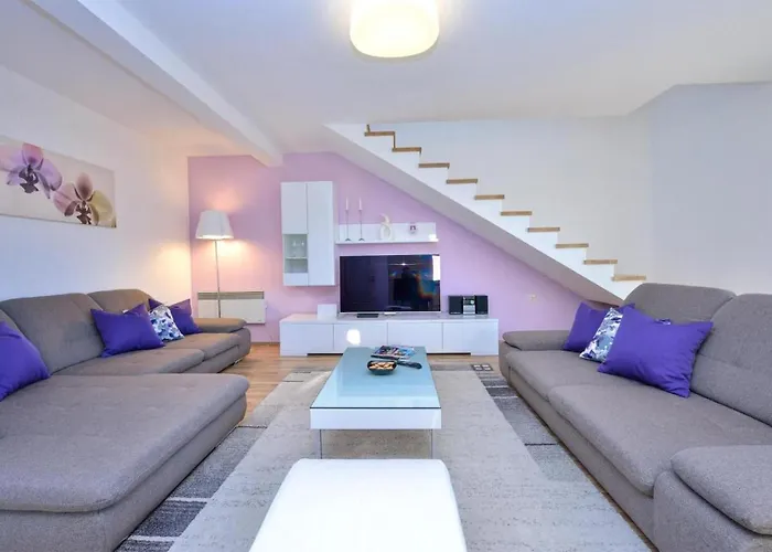 Cozy In With Sauna Unesic