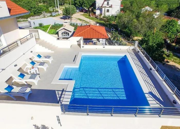 Cozy In With Sauna Unesic